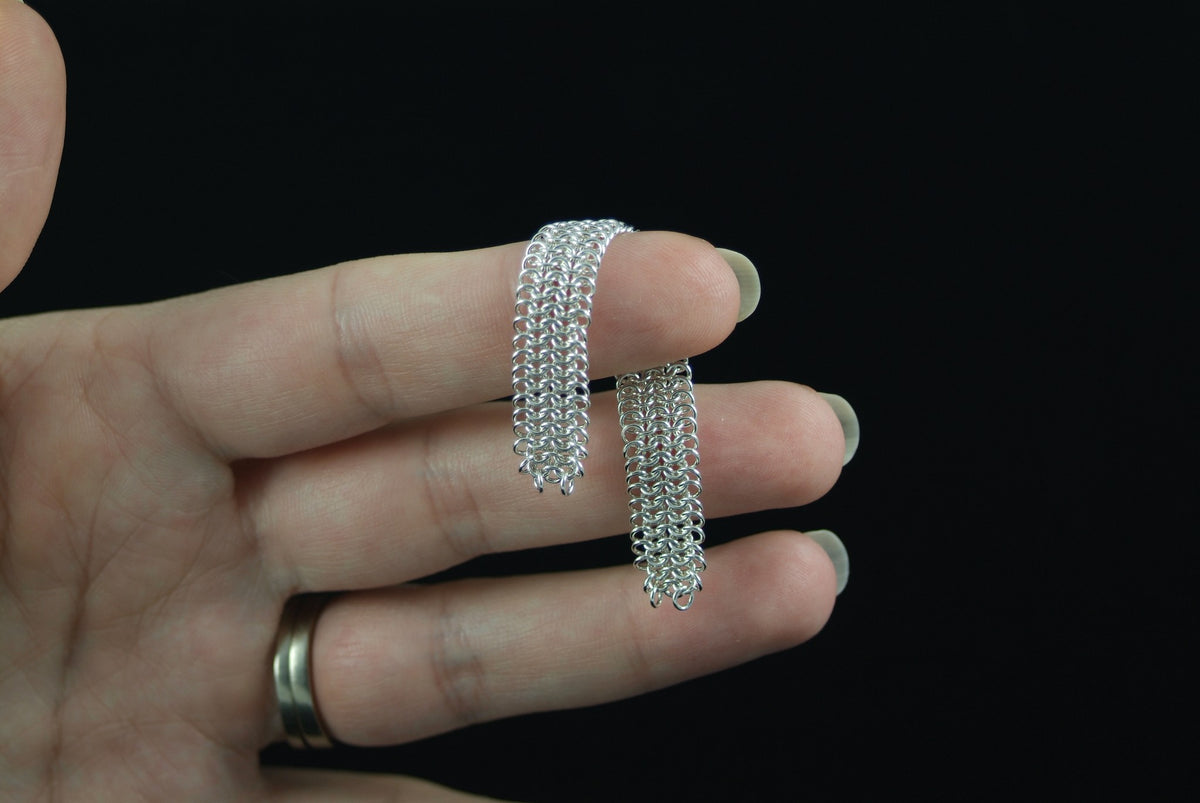 European 4-in-1 bracelet kit, finished band in hand