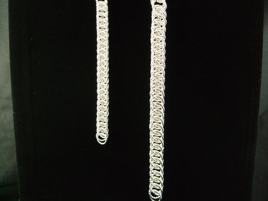 Half Persian 4-in-1 bracelet kit, finished bracelet on stand