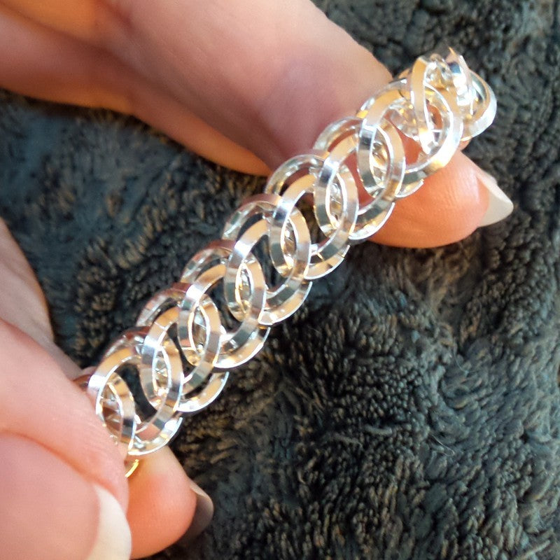 Half Persian 3-in-1 DI bracelet worn