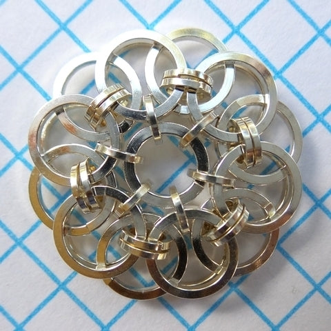 Wallflowers in square rings, photo 11