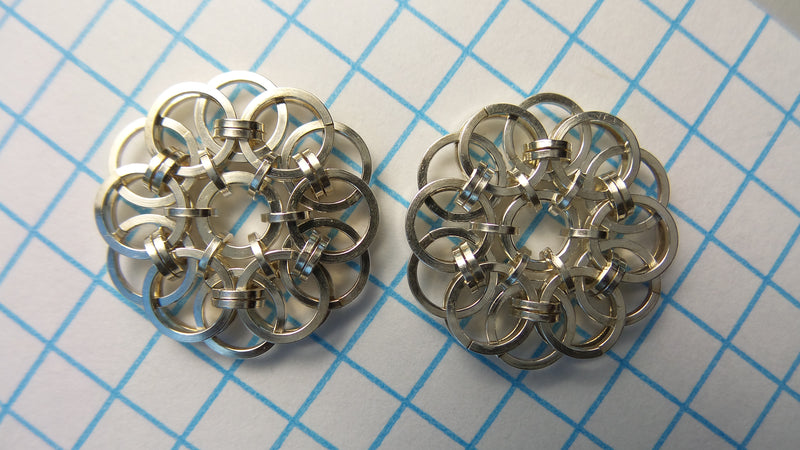 Wallflowers in square rings, photo 21