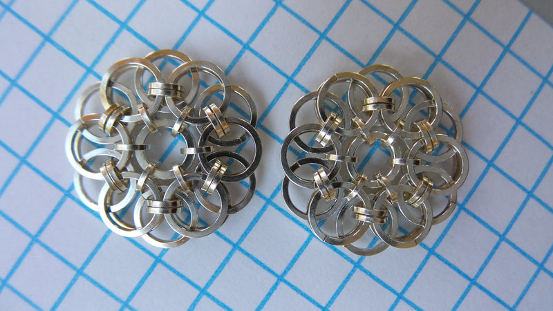 Wallflowers in square rings, photo 22